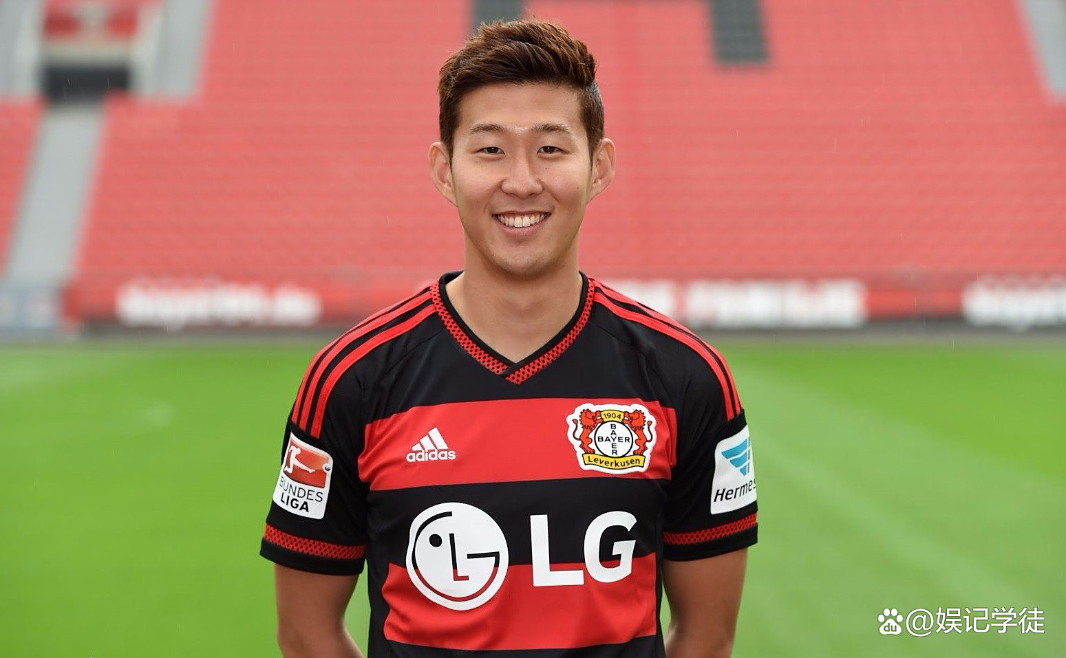 海星体育app-德甲关键时刻再迎强敌，埃因霍温篮板制胜，主帅态度——赛场秩序良好，训练强度明显提升-海星体育app